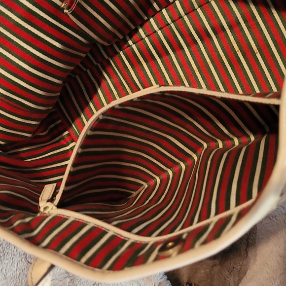 GUCCI BRITT  Signature GG  Tote Purse handbag - Picture 14 of 16